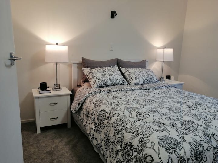 Room1_cama tamaño queen