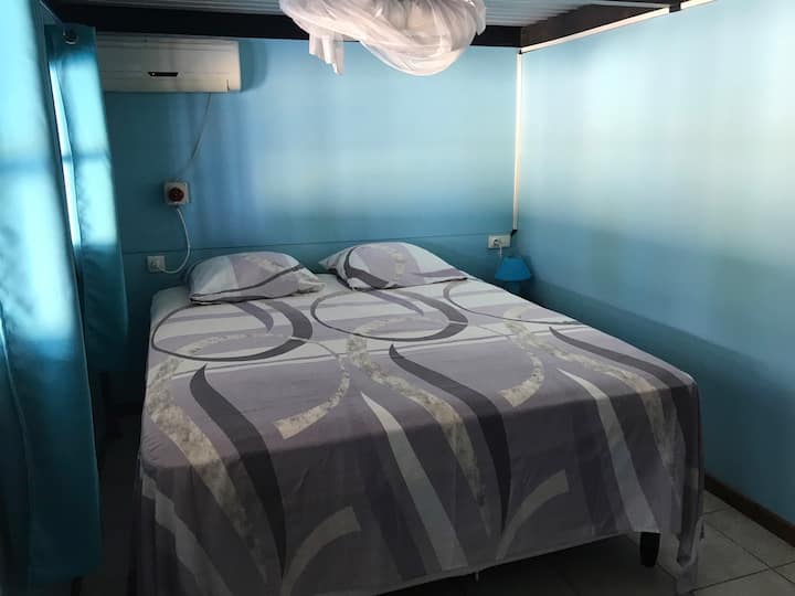 BEDROOM #3 BED IN 180 AIR CONDITIONING