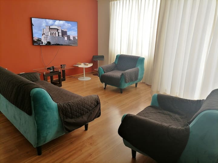Exclusivo Departamento En Zona Céntrica Y Segura - Lima