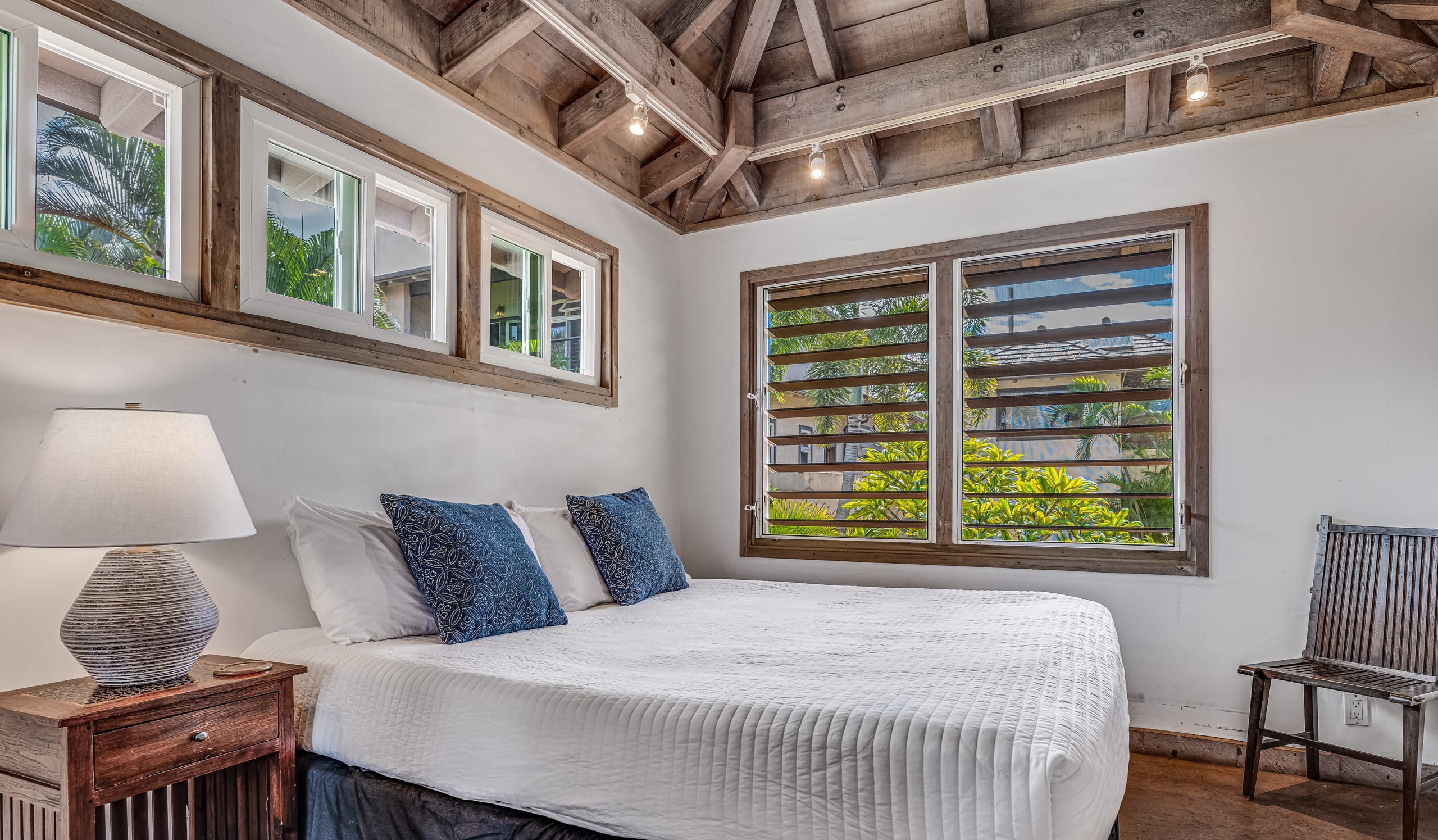 Lani Paradise Oceanfront Private Retreat with Pool - Photo 29