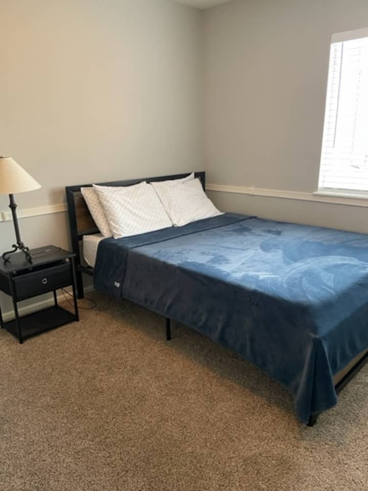 Ghorofa ya juu (Chumba cha kulala 4)