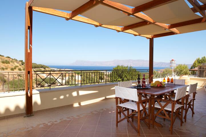 Luxurious Stone Villa Patriko , kaliviani, Crete gallery image 3