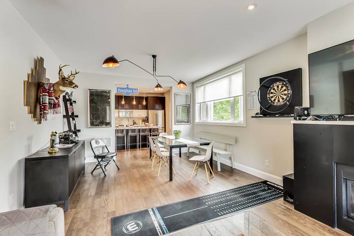 Breathtaking Hot Tub Oasis 6 Guest 3BR 2WR Firepl gallery image 5