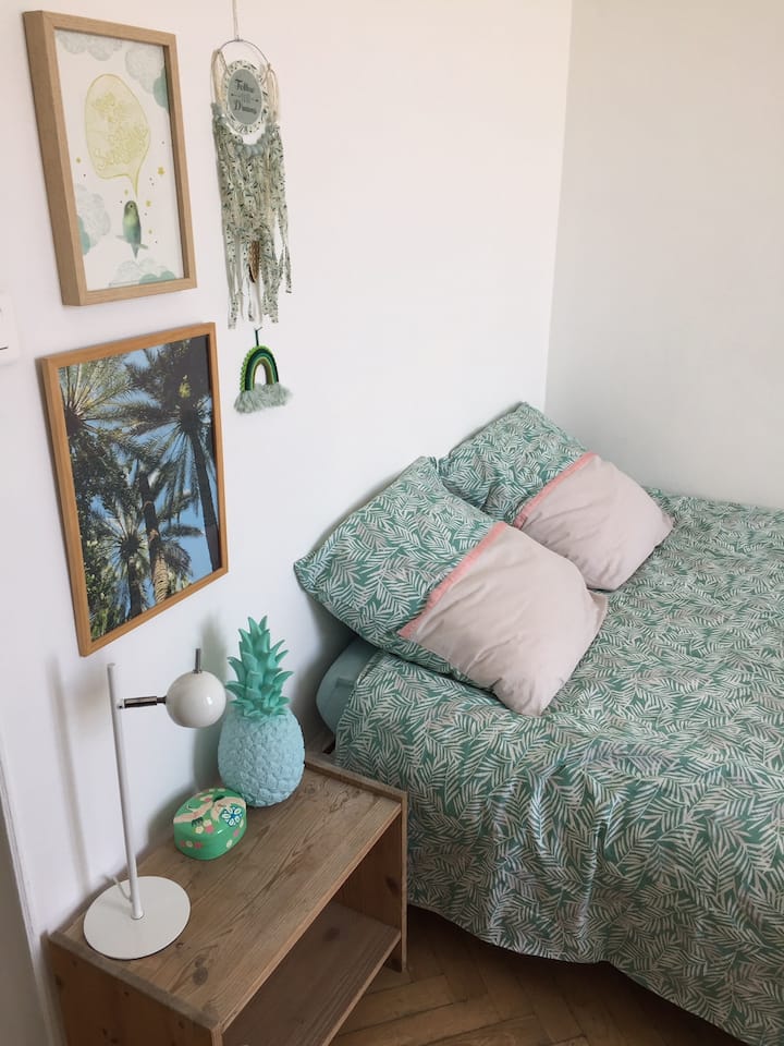 חדר שינה 1 - 13 מ"ר - נוף לים - 140 מיטות
שביל הליכה