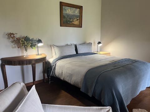 Jacaranda Cottage