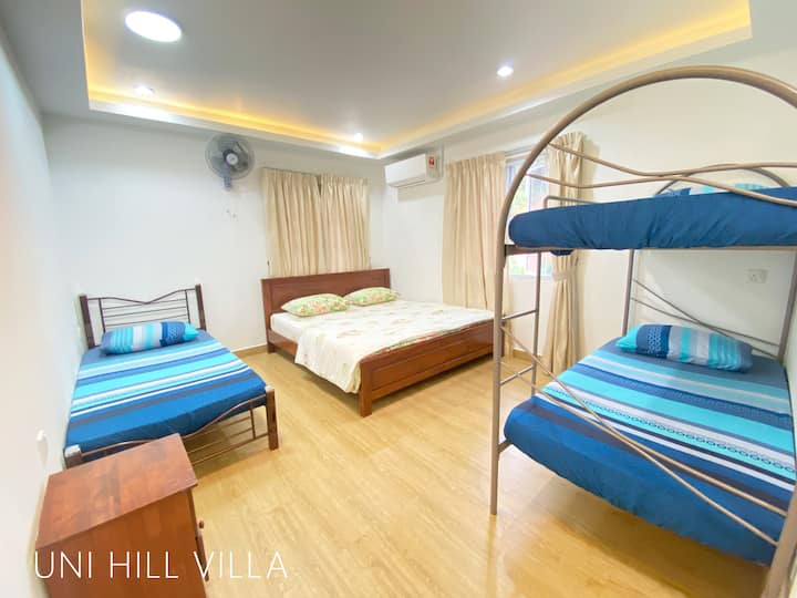 Chumba cha ghorofa ya 2 (Juu)
Kitanda aina ya King, single & bunk