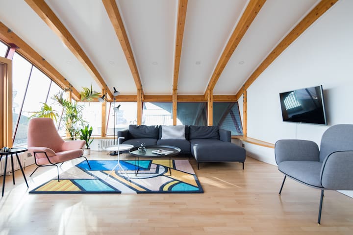 Giant Leicester Square 3BR – Terrace, Netflix