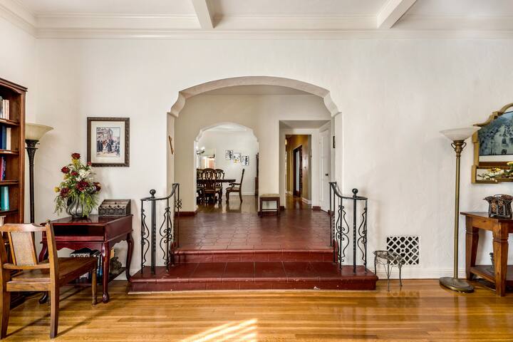 Spanish Gem in West Hollywood gallery image 5