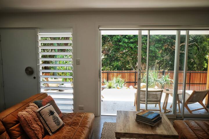 Sunshine Beach chic gallery image 3