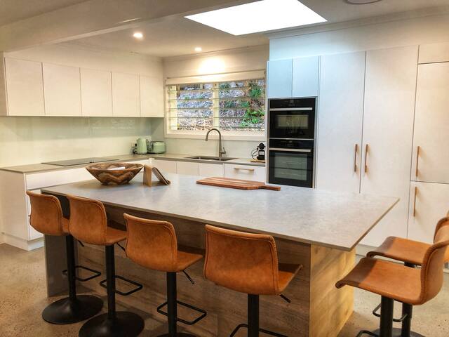 Sunshine Beach chic gallery image 5