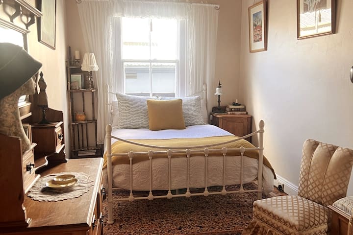 बेडरूम 1 - आरामदायक डबल बेड