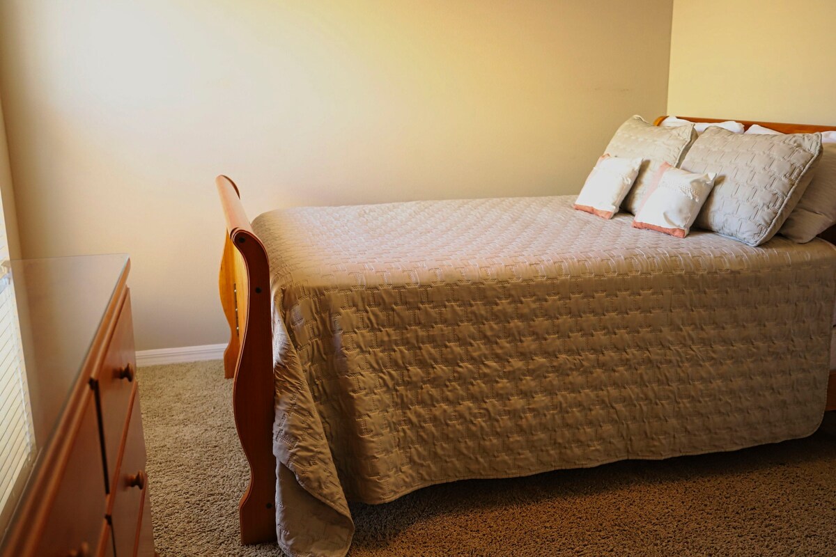 Tercer Dormitorio - Cama Queen