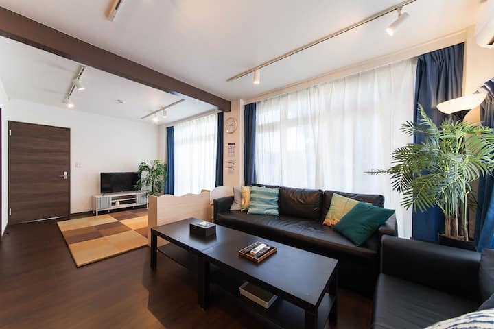 ソファ、テーブル