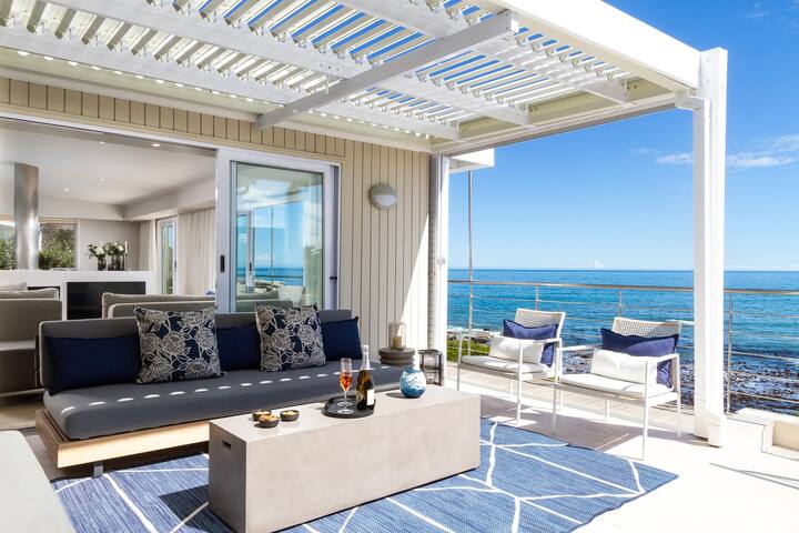 Stylish Villa On Ocean’s Edge, Unique Outdoor Area gallery image 2