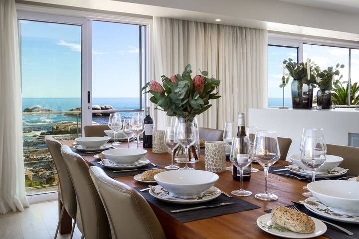 Stylish Villa On Ocean’s Edge, Unique Outdoor Area gallery image 5