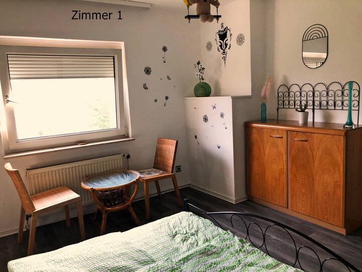 Camera 1
letto matrimoniale queen size 180 x 200