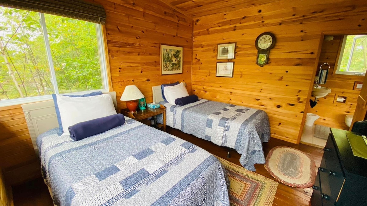 Chumba cha kulala cha Nyuma cha Bunkie #2 - 2 Mapacha