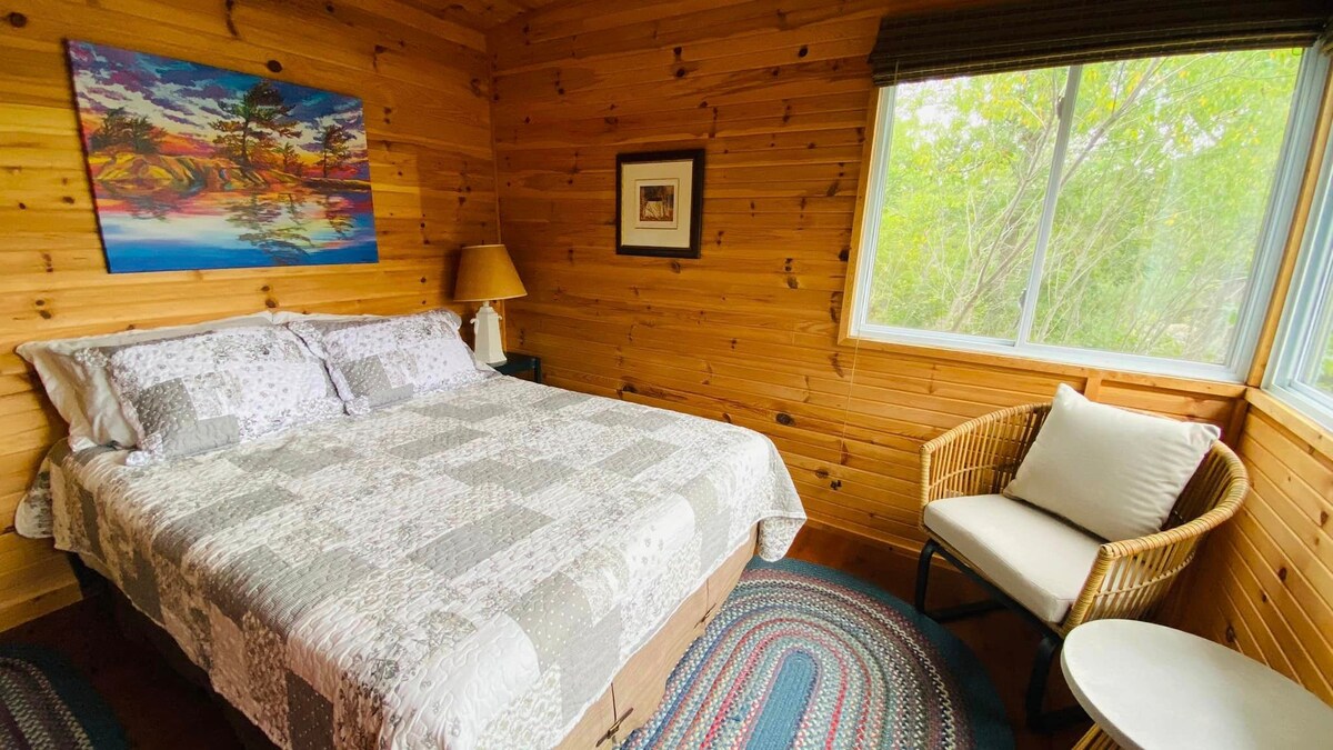 Chumba cha kulala cha Nyuma cha Bunkie #1 - Malkia