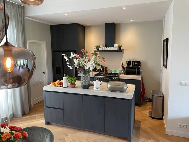 Prachtig, ruim en luxe appartement op toplocatie gallery image 3