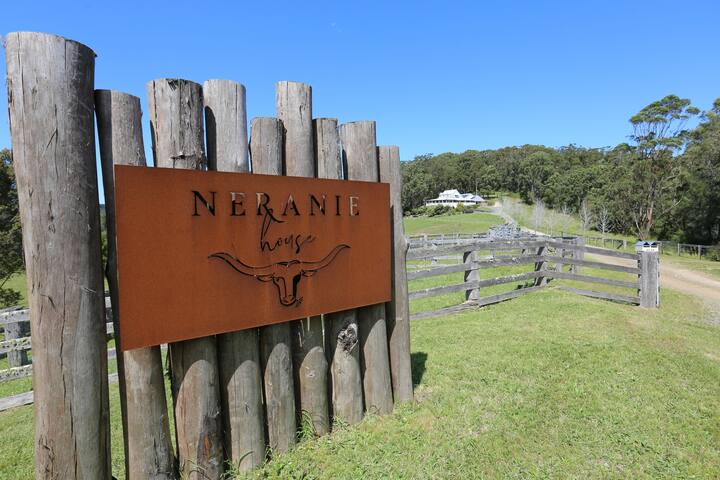 Neranie House – Modern farm near lakes & beaches gallery image 3