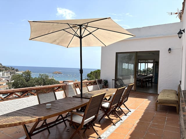 BEAUTIFUL HOUSE Sea Views in TOSSA
