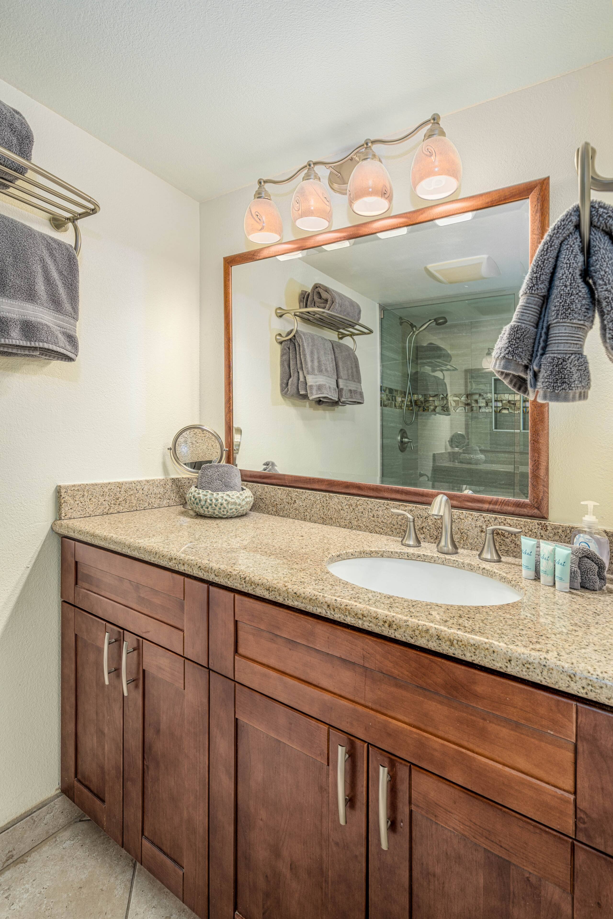 Condo in Kihei · ★4.87 · 1 bedroom · 1 bed · 2 private baths - Image 3
