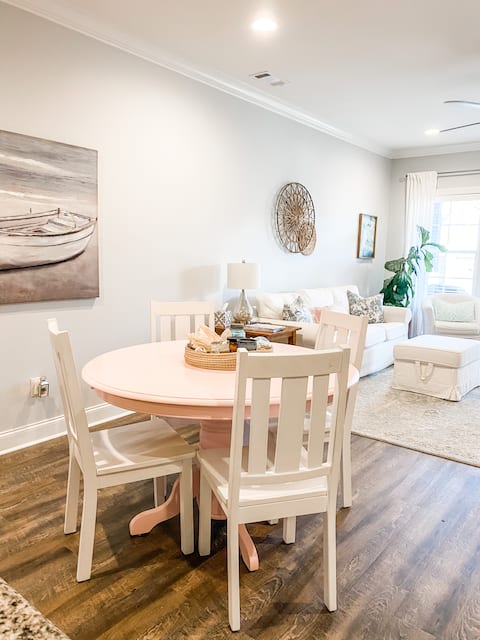 4 BR Townhome, close to everything!