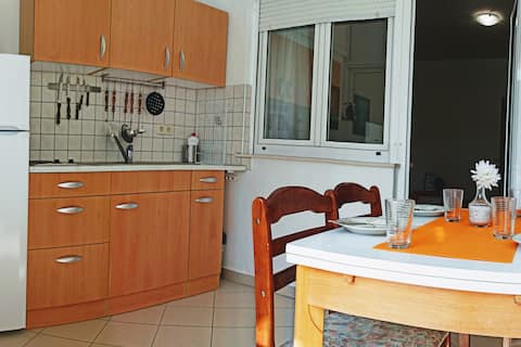 Top performing Airbnb: Ap. Alenka: Sun, Sandy Beach & Sea in Tugare