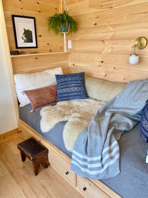 Vermont Retreat Cabin, Romantic Winter Wonderland