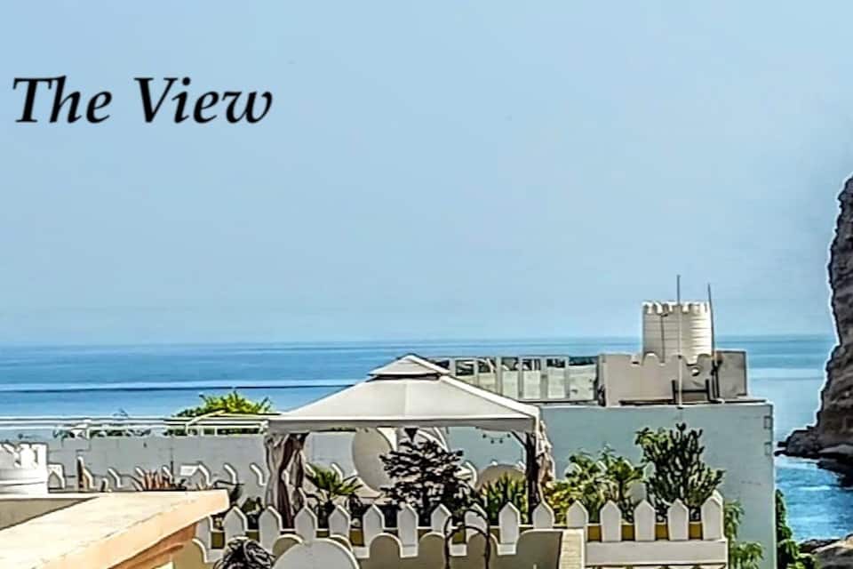 Qantab “The View” Penthouse — photo 1