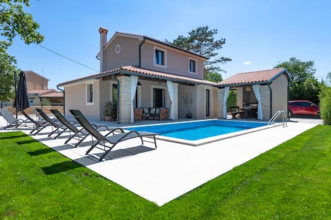 Villa Kiara - Romantic pool Villa