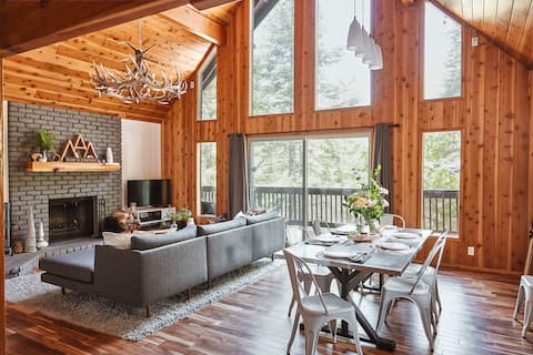 Popular Airbnb listing: Modern-Rustic, Boho Cabin, 5 Min to Village in Big Bear & San Bernardino Mountains