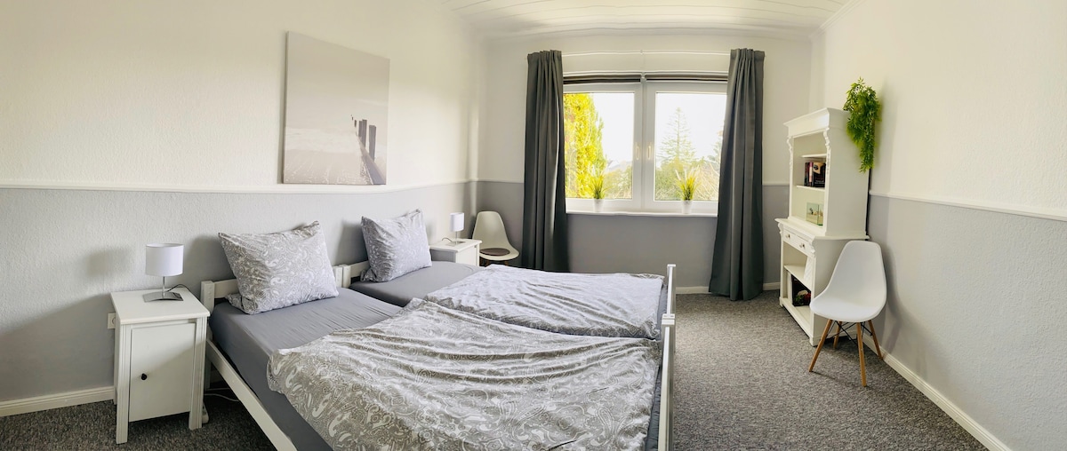 4-room apartment with balcony Hannover Surfer-Messenah