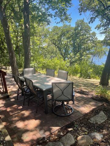 Cottage on Prior Lake with SPECTACULAR view gallery image 3