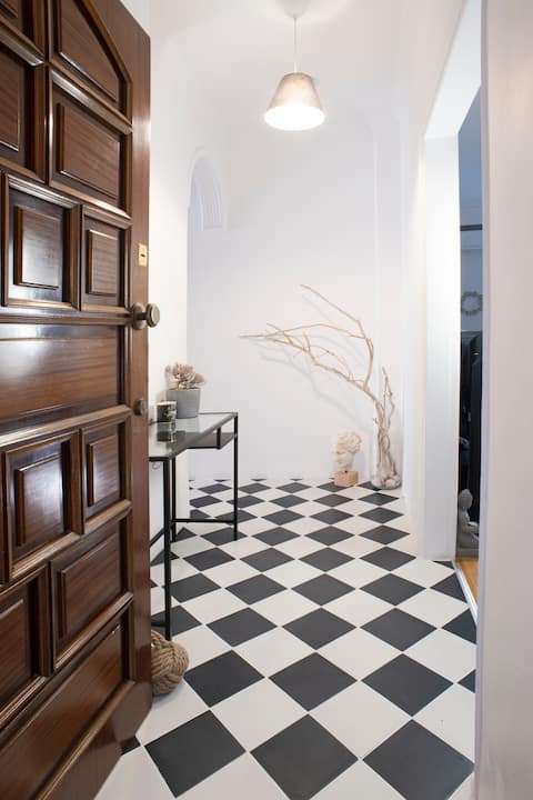 Spacious 82m2 Two Bedroom apt near City Center