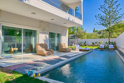 Luxury Villa with Pool, BBQ & Garden | Vouliagmeni