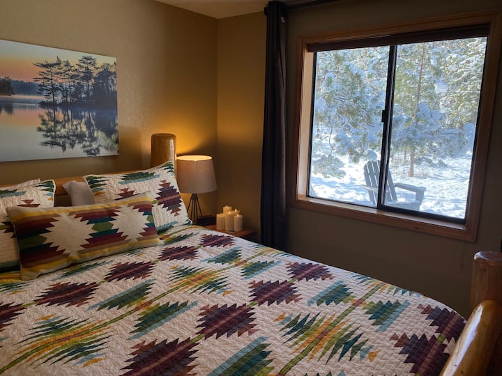 Secondary bedroom with queen bed