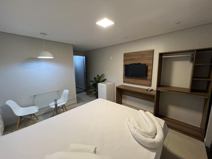 tv a cabo e frigobar