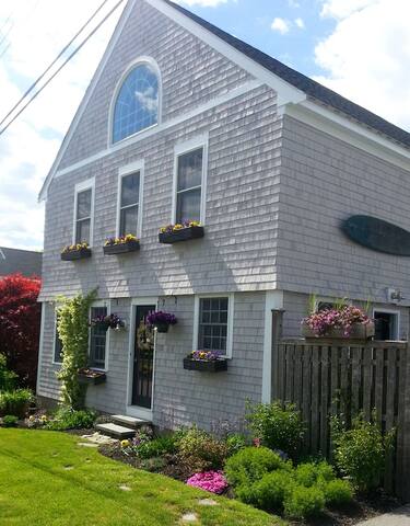 Walk-to-Beach Comfortable, Spacious Getaway!