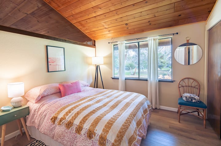 1st bedroom