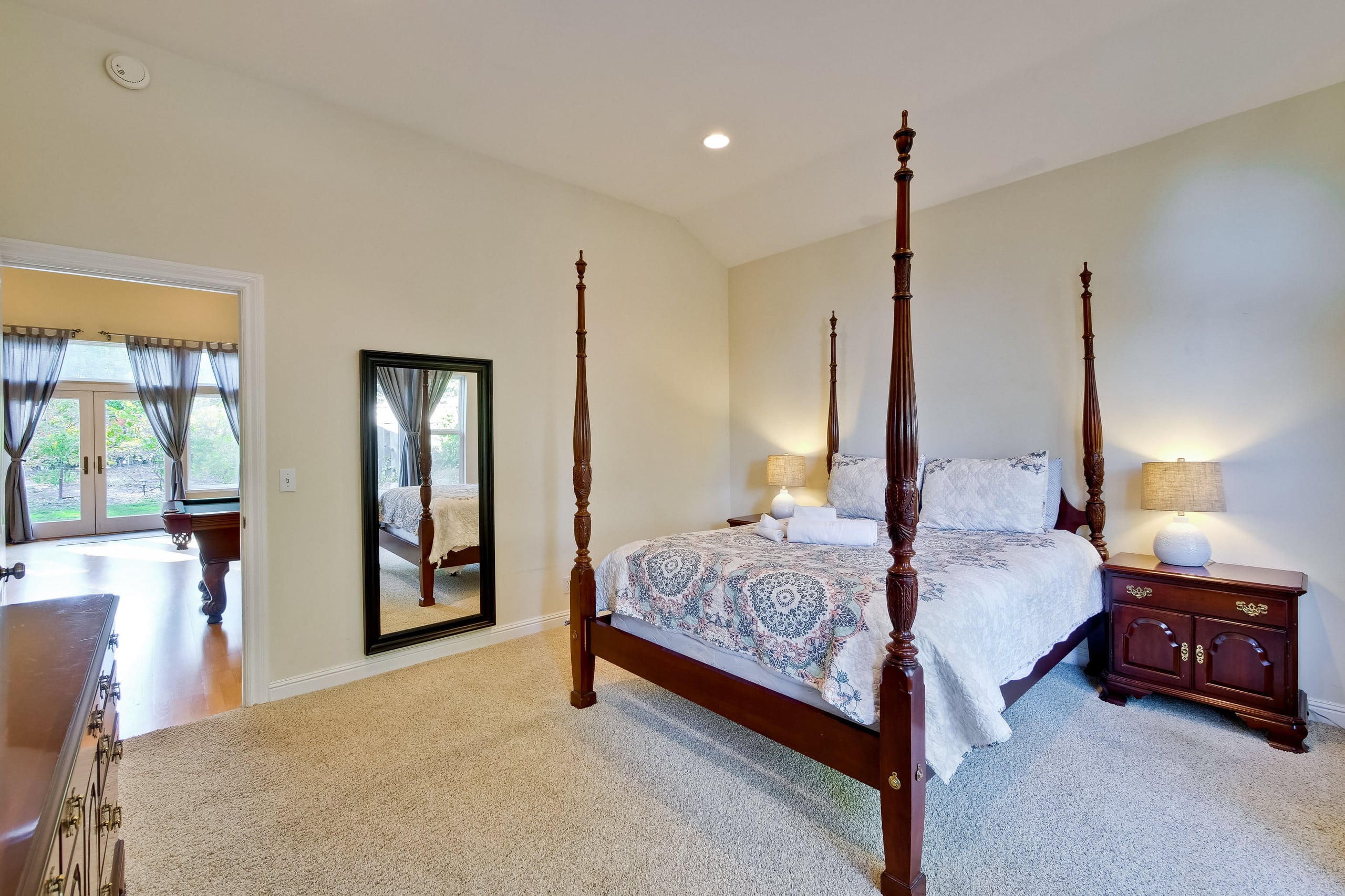 Pool Table Guesthouse Near Wineries & Gardens - Photo 20
