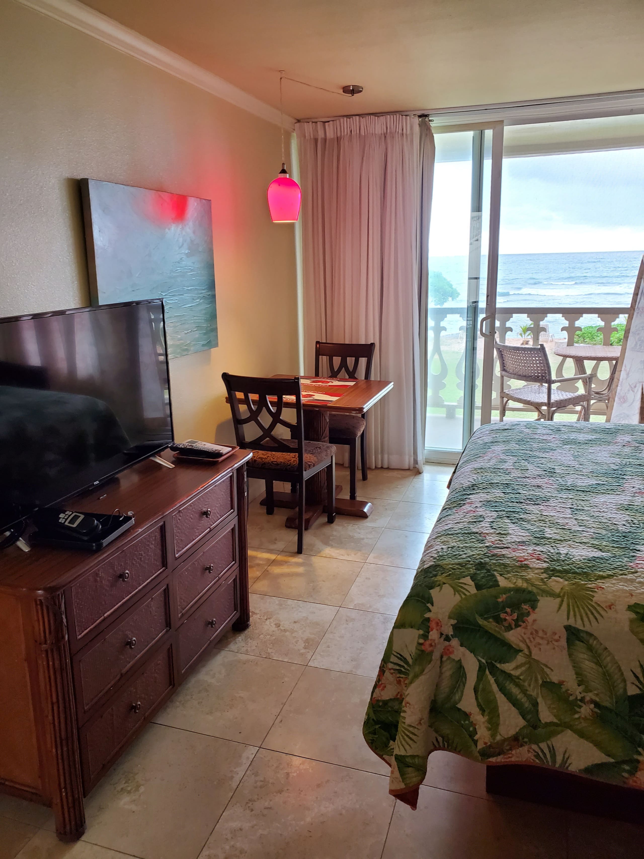 Beachfront & Oceanfront Condotel: AC, Wifi , Pool - Photo 6