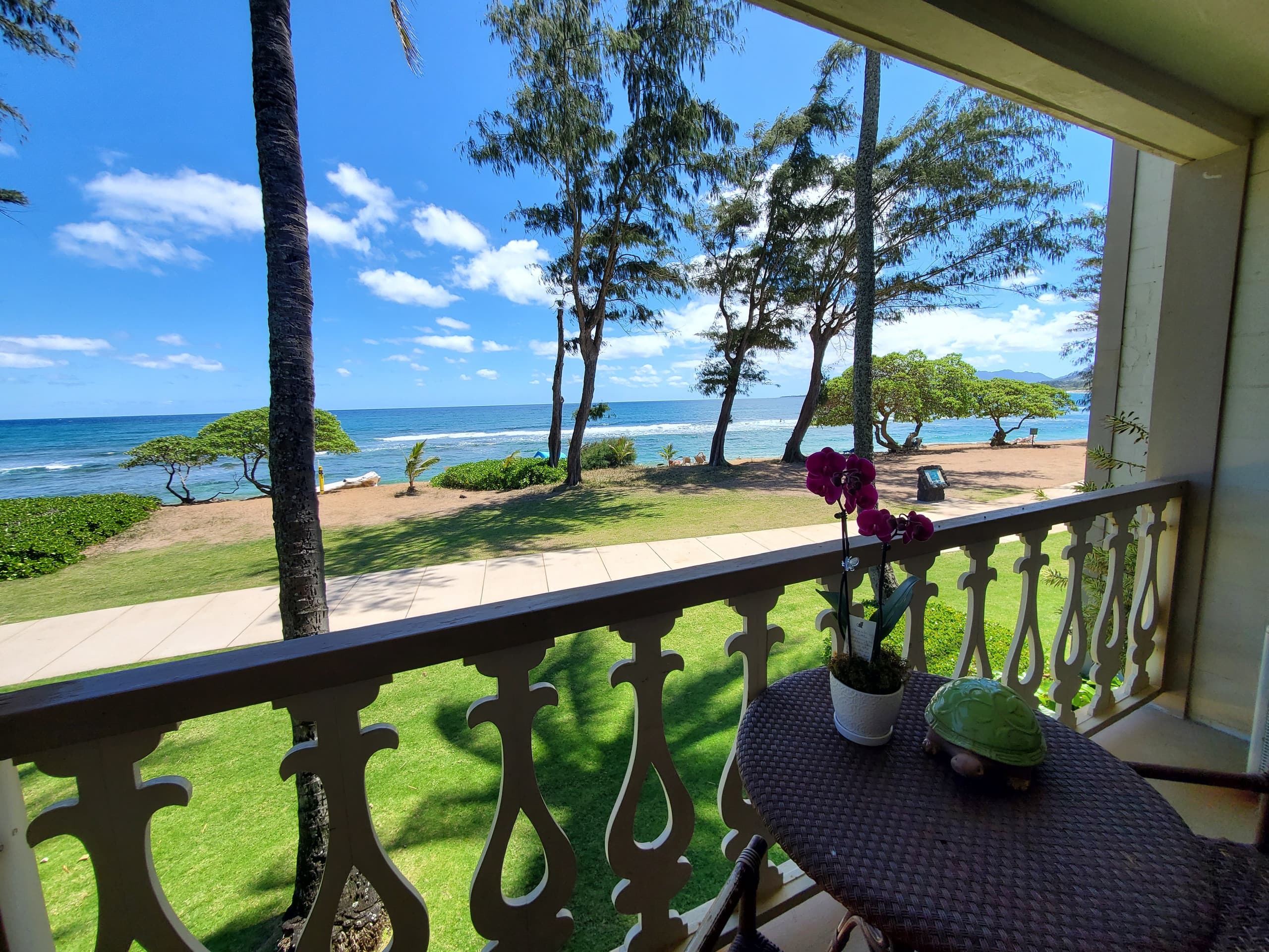 Beachfront & Oceanfront Condotel: AC, Wifi , Pool - Photo 10