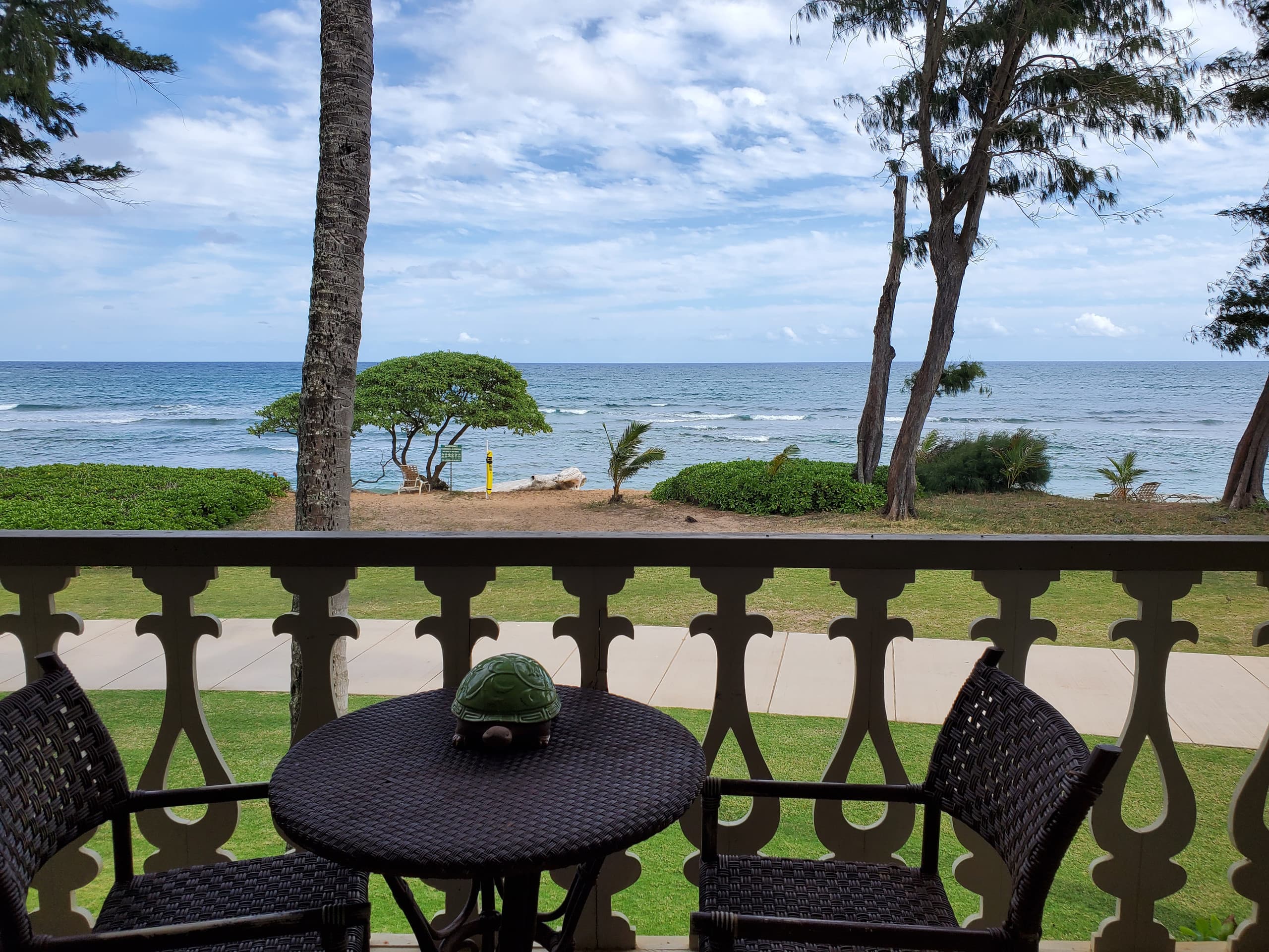 Beachfront & Oceanfront Condotel: AC, Wifi , Pool - Photo 3