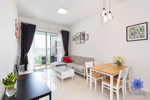 Golden Mansion, 2BRs Luxury Apt near Airport