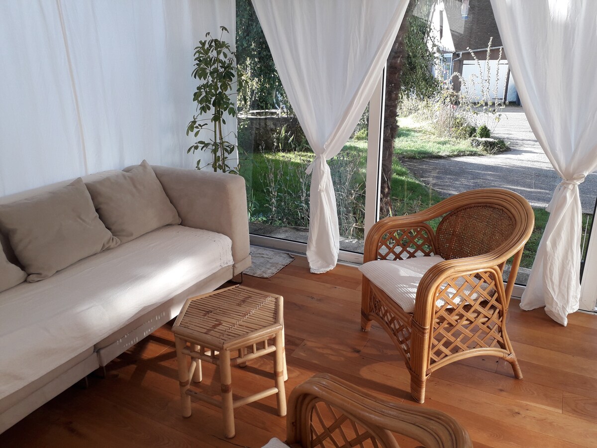 Annonce Airbnb populaire: Near Giverny, Sunrise à Eure