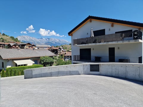 Top performing Airbnb: Cozy mountain apartment in Vex
