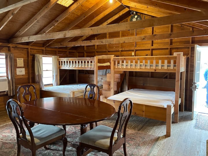 two queen beds and two twin lofts