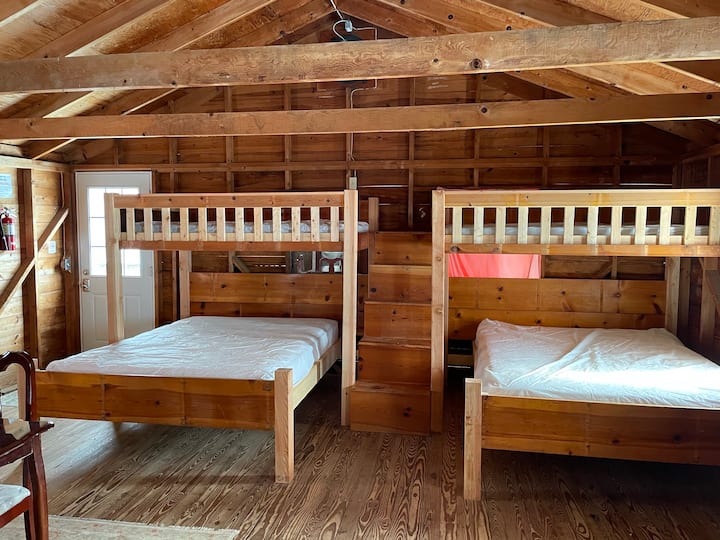 two queen beds and two twin bunks