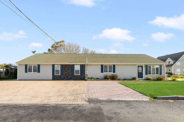 Ocean View, A/C, 1 Mile to Beach, Newly Renovated gallery image 3